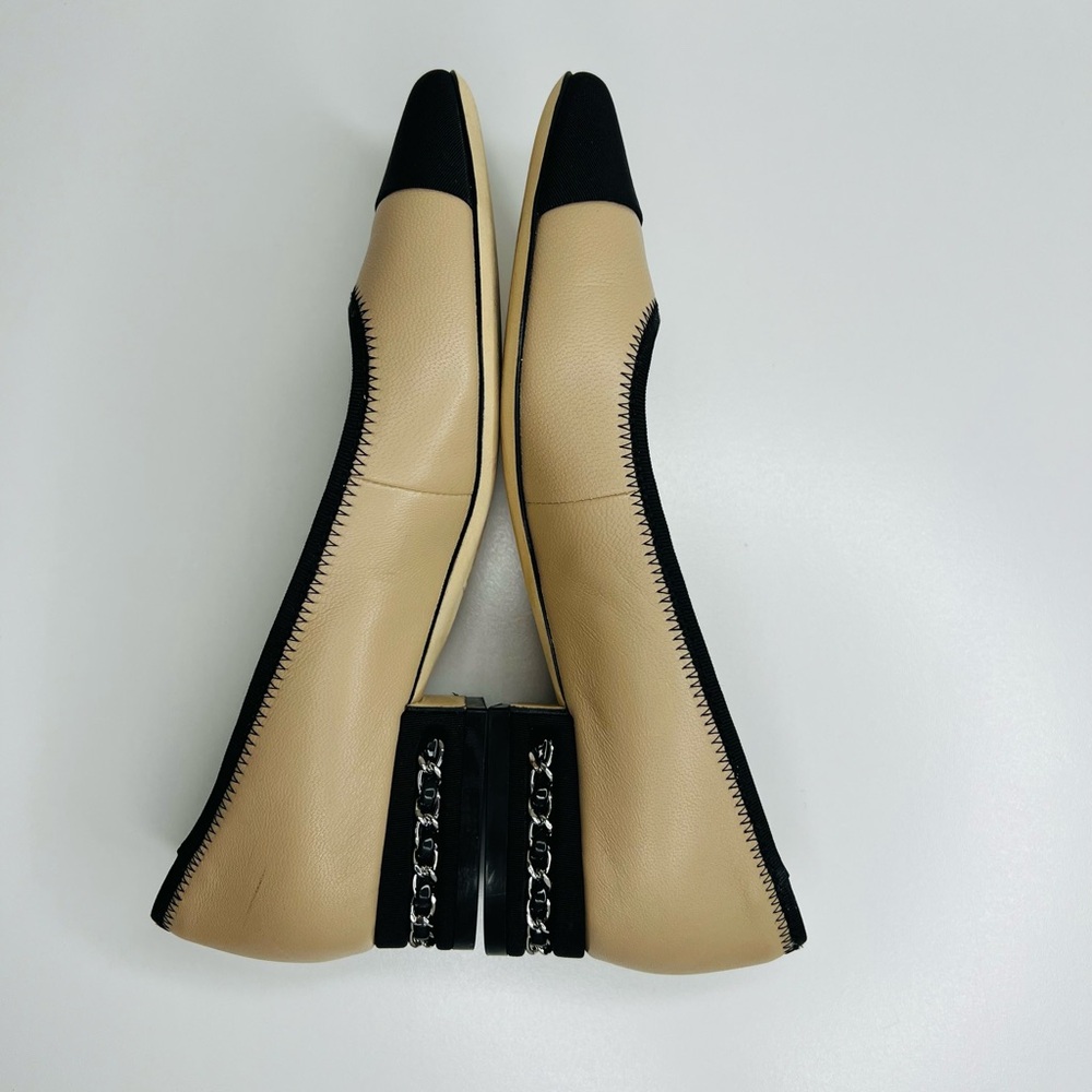 Vaneli Two-Tone Beige and Black Flats - Picture 4 of 7